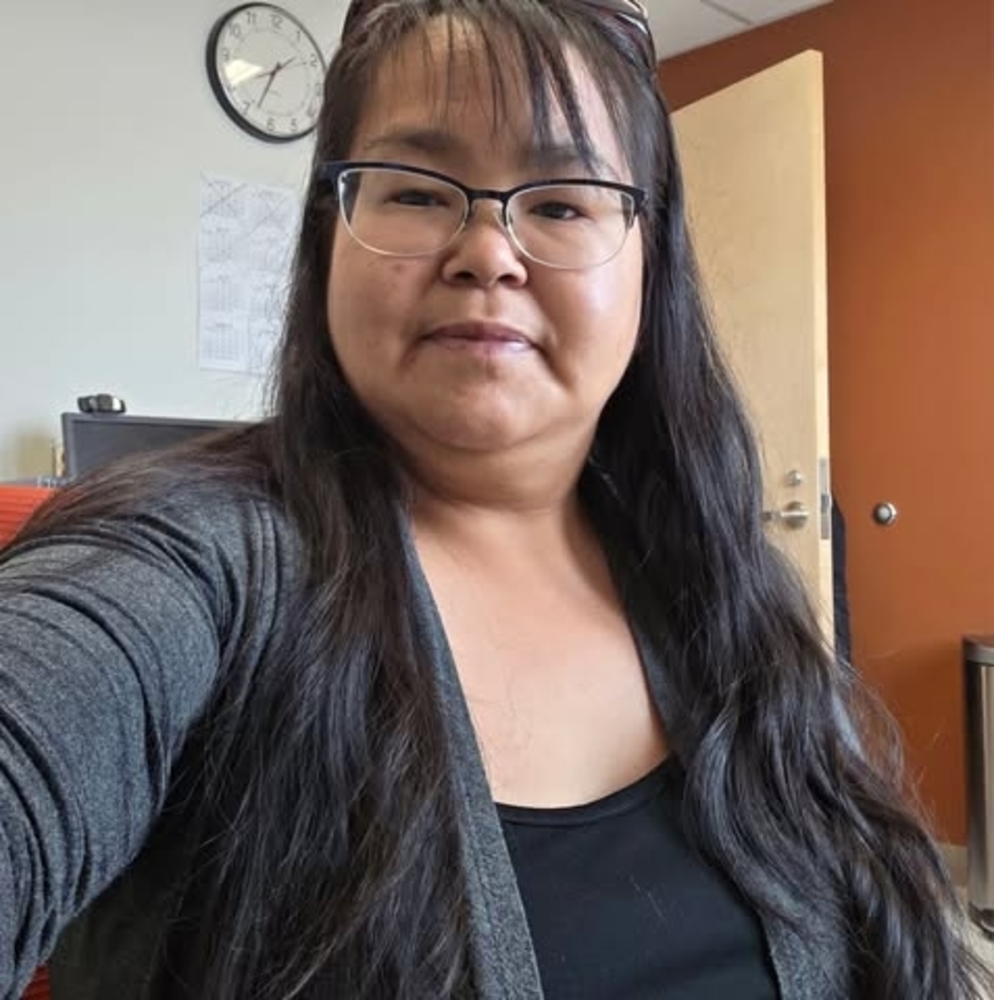 Meet your Posher, Elisapee